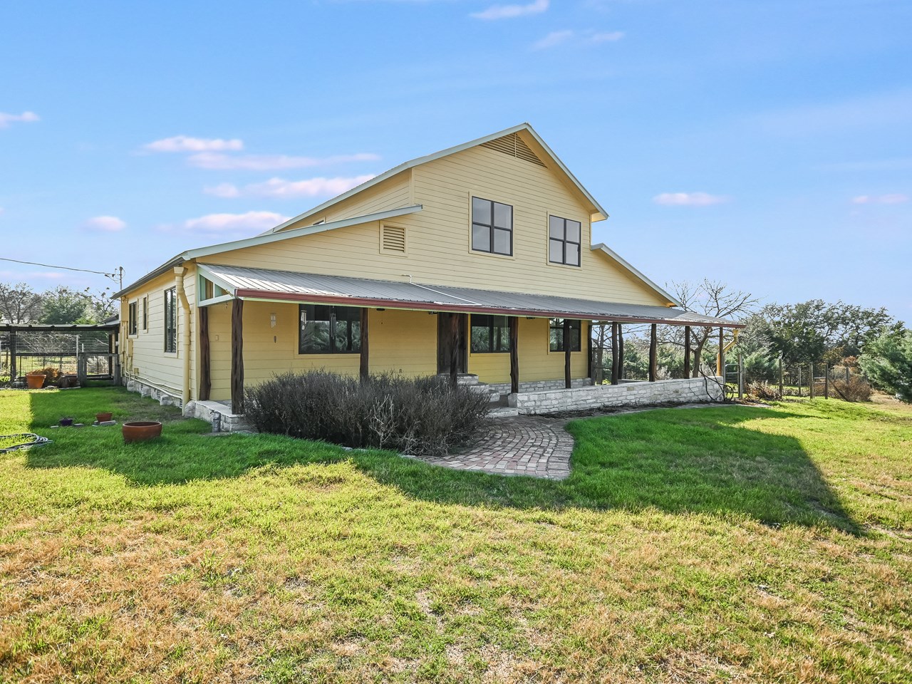 totally updated main farm house beautiful updates including a complete gourmet kitchen with commercial grade appliances. updated electrical, plumbing, windows, stunning wood floors, paint. featuring beautiful beam ceilings. exterior replaced with hardi-board siding.